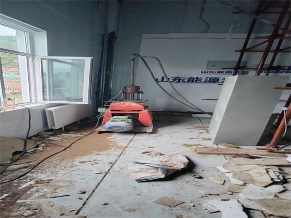 昌化镇地基基础下沉墙体裂缝加固注浆顶升施工